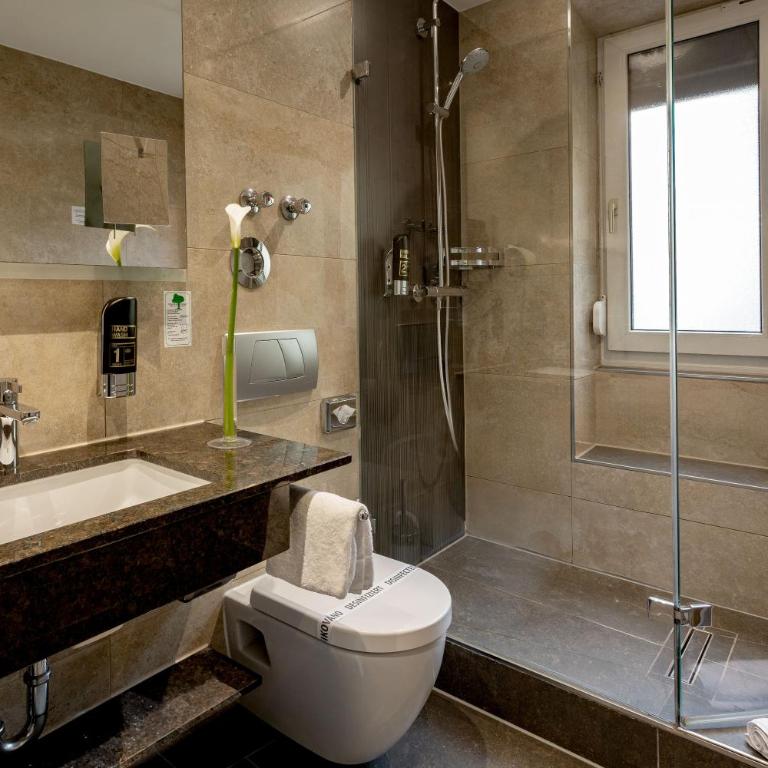 TIPTOP Hotel Burgschmiet Garni - Chambre Double ou Lits Jumeaux - 9