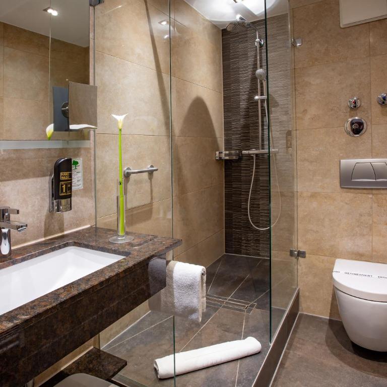 TIPTOP Hotel Burgschmiet Garni - Chambre Triple - 4