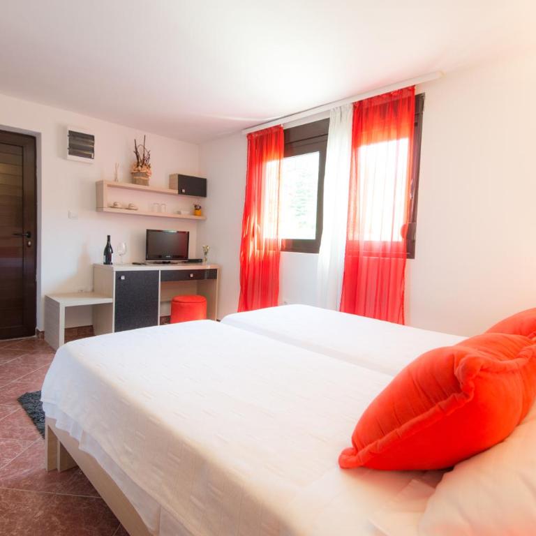 Apartments Babilon - Dvokrevetna Soba sa Bračnim Krevetom i Pogledom na More - 8