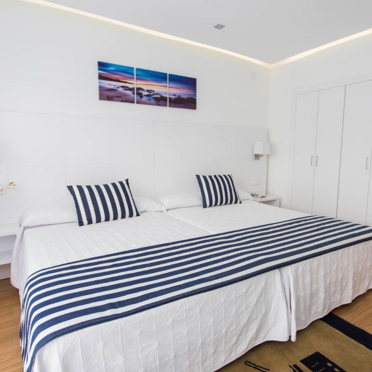 Hotel Voramar - Habitación Doble Superior - 1 o 2 camas - 12