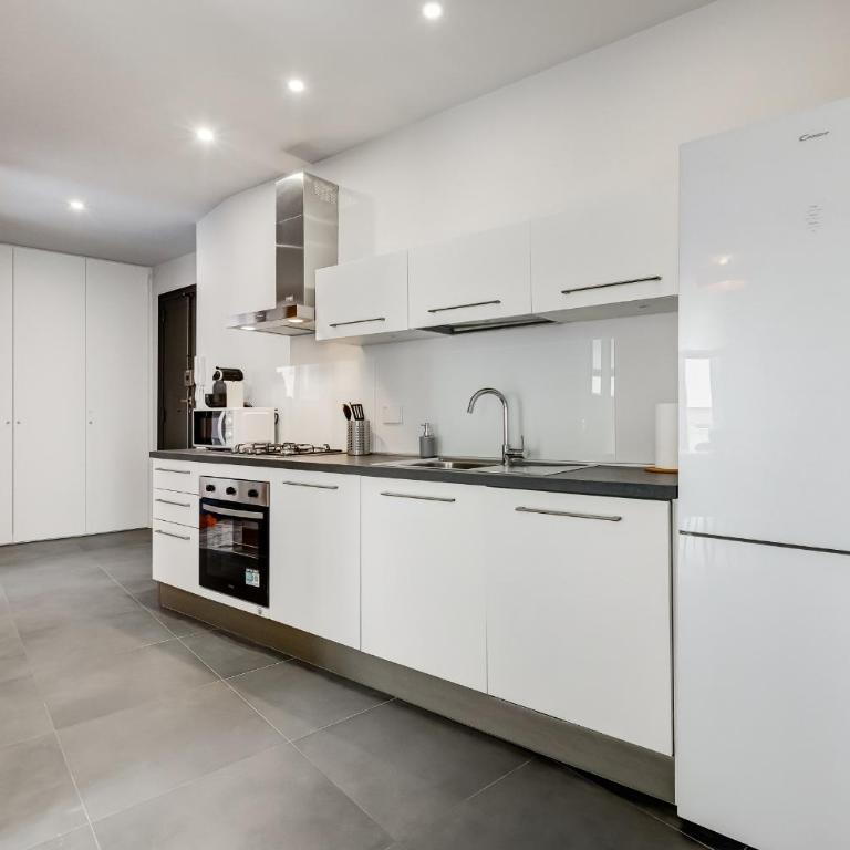 FaMa - Quiet&Bright 2BR Apartment - Appartamento Standard con 2 Camere da Letto - 30