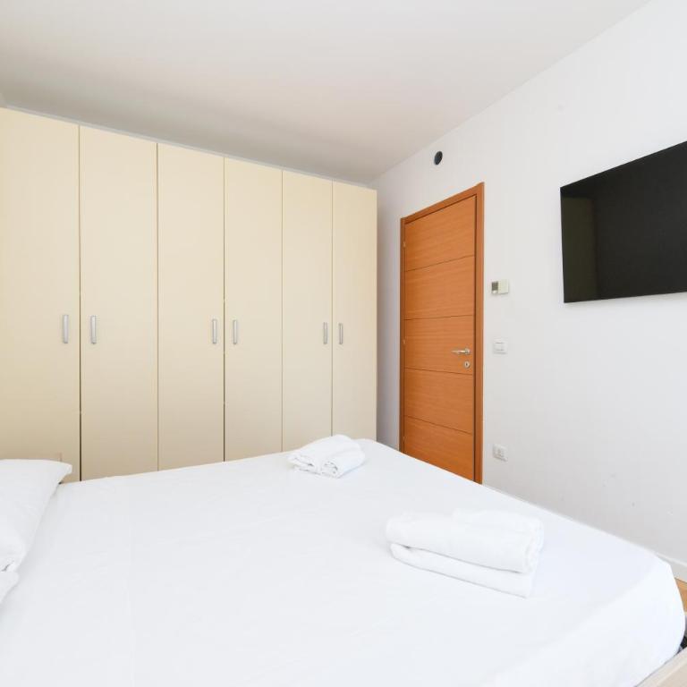 Appartamento Elia - Appartamento con 1 Camera da Letto e Vista Piscina - 5