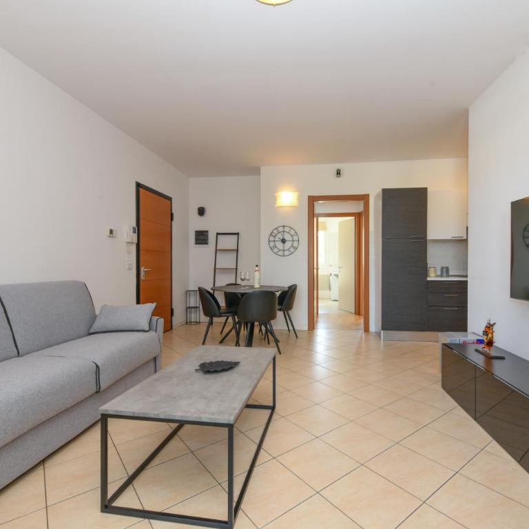 Appartamento Elia - Appartamento con 1 Camera da Letto e Vista Piscina - 4