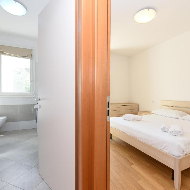 Appartamento Elia - Appartamento con 1 Camera da Letto e Vista Piscina - 15