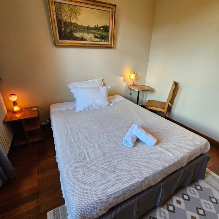 Maison Vaquier 2 - Chambre Double avec Salle de Bains Commune - 3