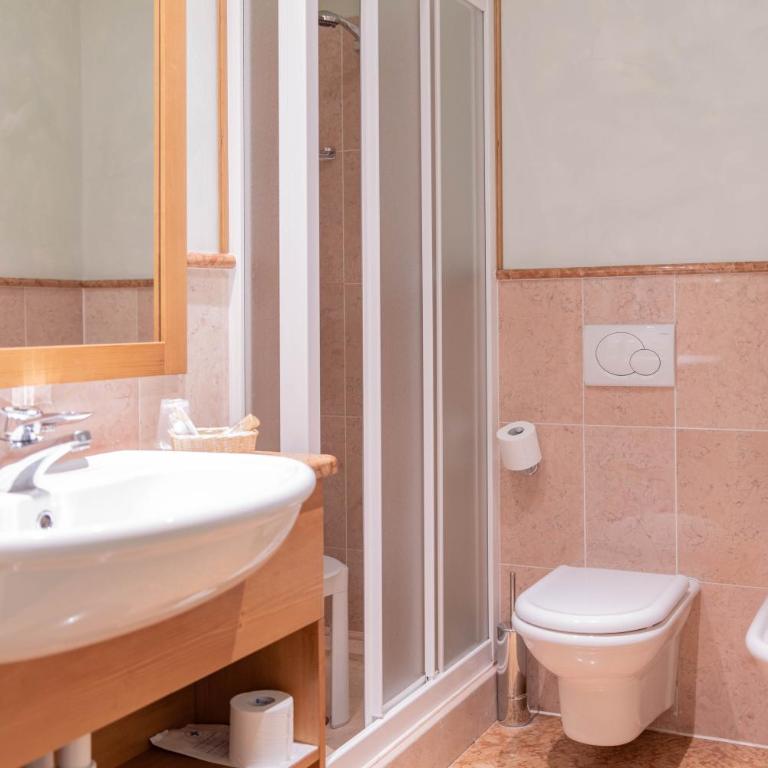Hotel Ideal - Camera Matrimoniale Superior - 10