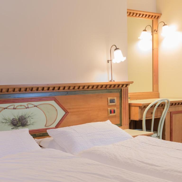 Hotel Ideal - Camera Matrimoniale Classic - 13