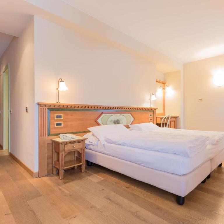 Hotel Ideal - Camera Matrimoniale Classic - 14