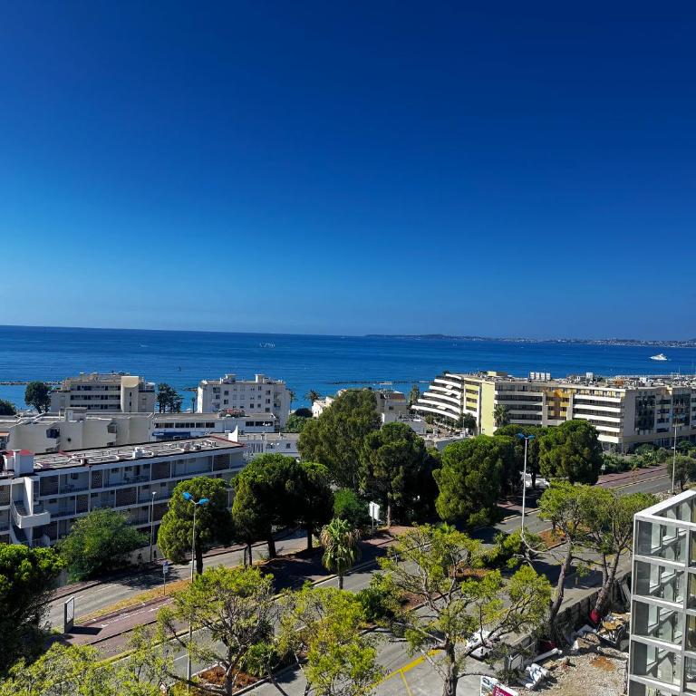 Luxueux appartement climatisé avec piscine & parking - Appartement 1 Chambre - 8