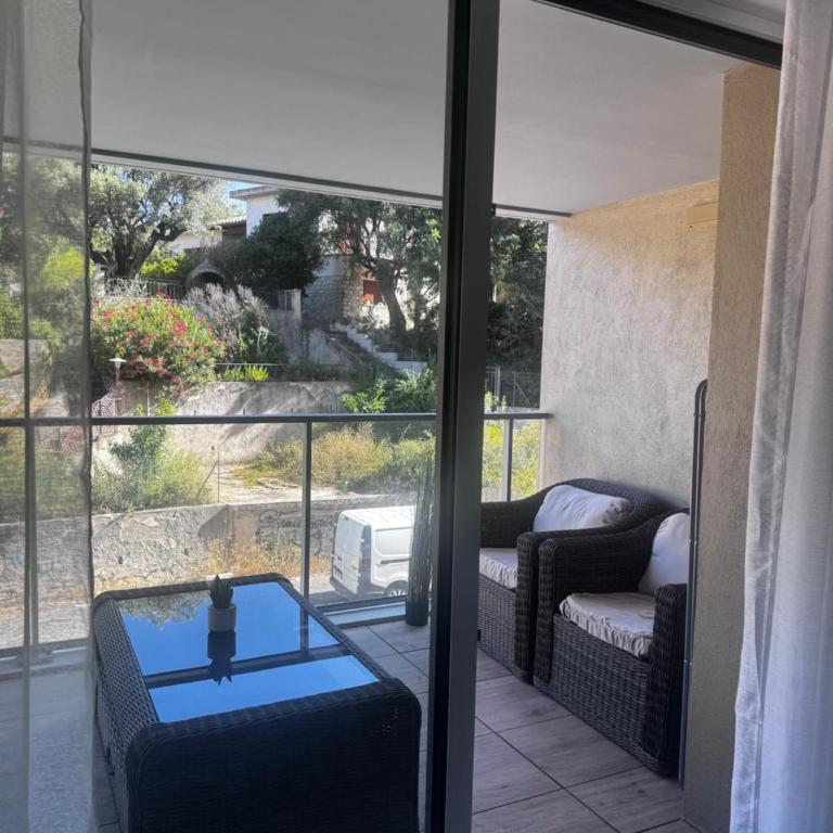 Luxueux appartement climatisé avec piscine & parking - Appartement 1 Chambre - 9