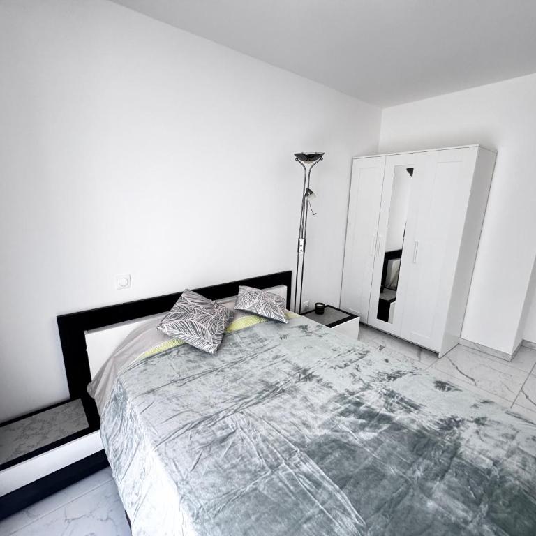 Luxueux appartement climatisé avec piscine & parking - Appartement 1 Chambre - 17