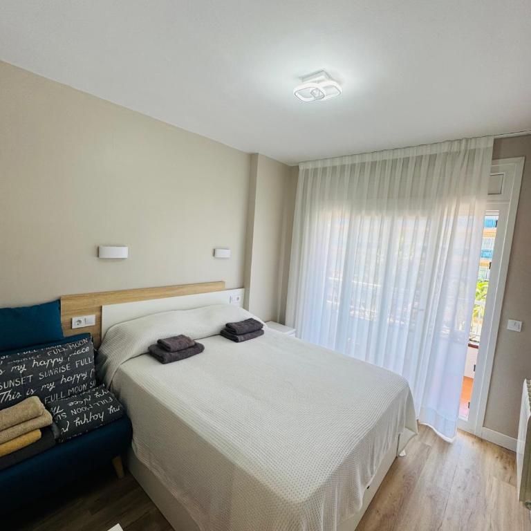 Lujoso piso enfrente de playa de Fenals, 2 terrazas - Apartamento de 1 dormitorio - 29