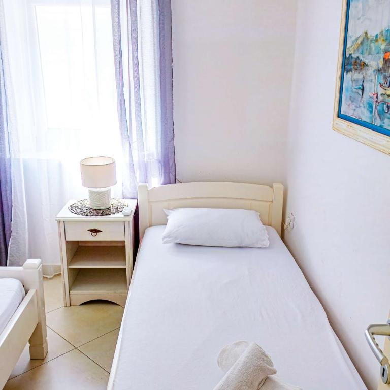 Vila Haritina - Three-Bedroom Vacation Home - 12
