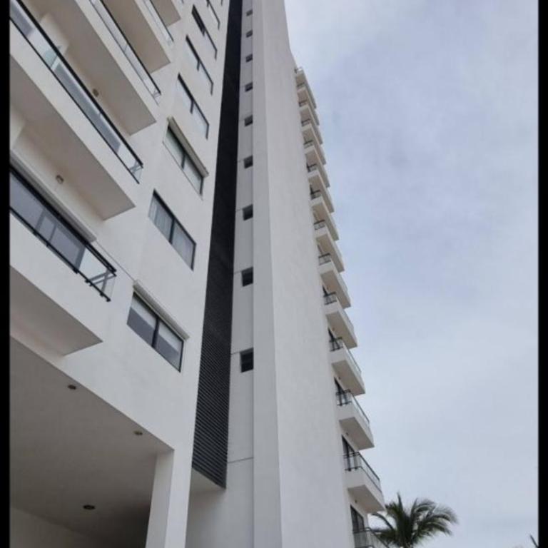 Lujoso departamento frente a la playa - Two-Bedroom Apartment - 5