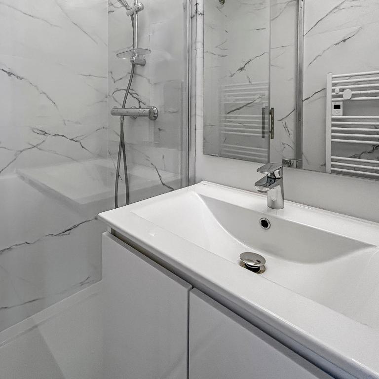 Appartement chaleureux, parking privé proche plage - One-Bedroom Apartment - 19