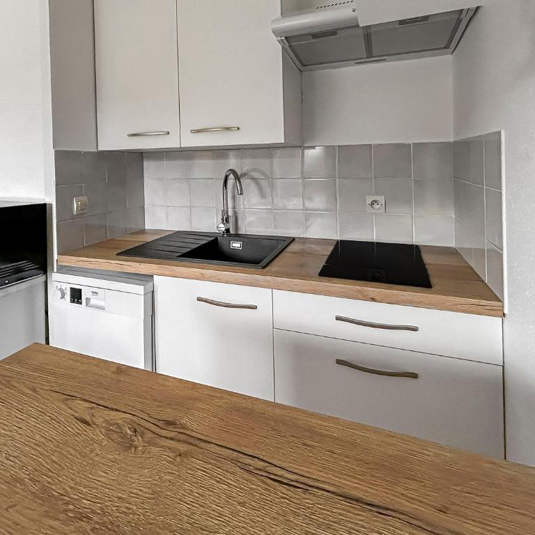 Appartement chaleureux, parking privé proche plage - One-Bedroom Apartment - 13