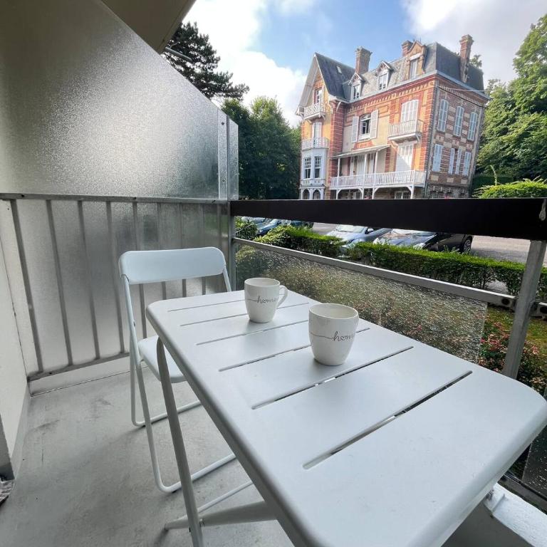 Anabel - résidence calme et protégée , appart avec balcon, proche du centre ville et de la plage - Studio avec Balcon - 1