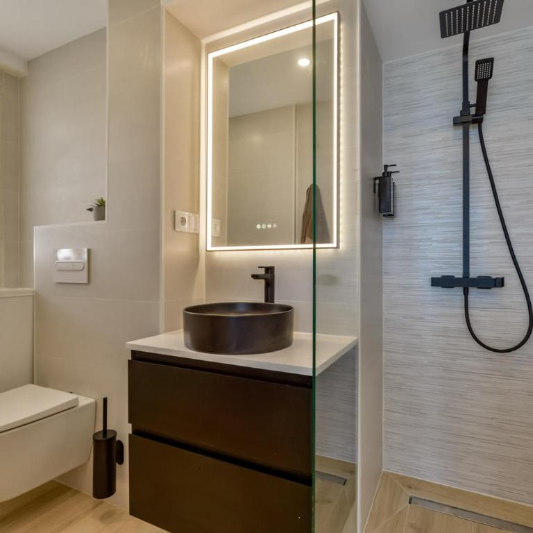 Eñsueño de Luxe Apartment - 1st line of sea by lg home conciergerie - Apartamento de 2 dormitorios - 32