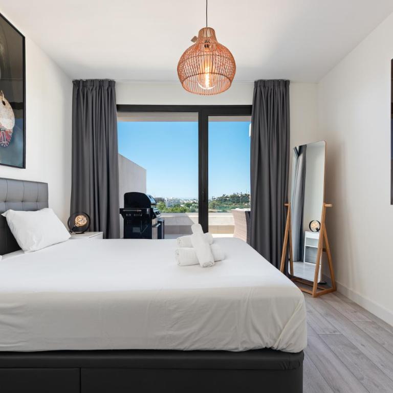 Penthouse moderne et cosy pour vos vacances accessible à pied depuis la plage - Three-Bedroom Apartment - 6