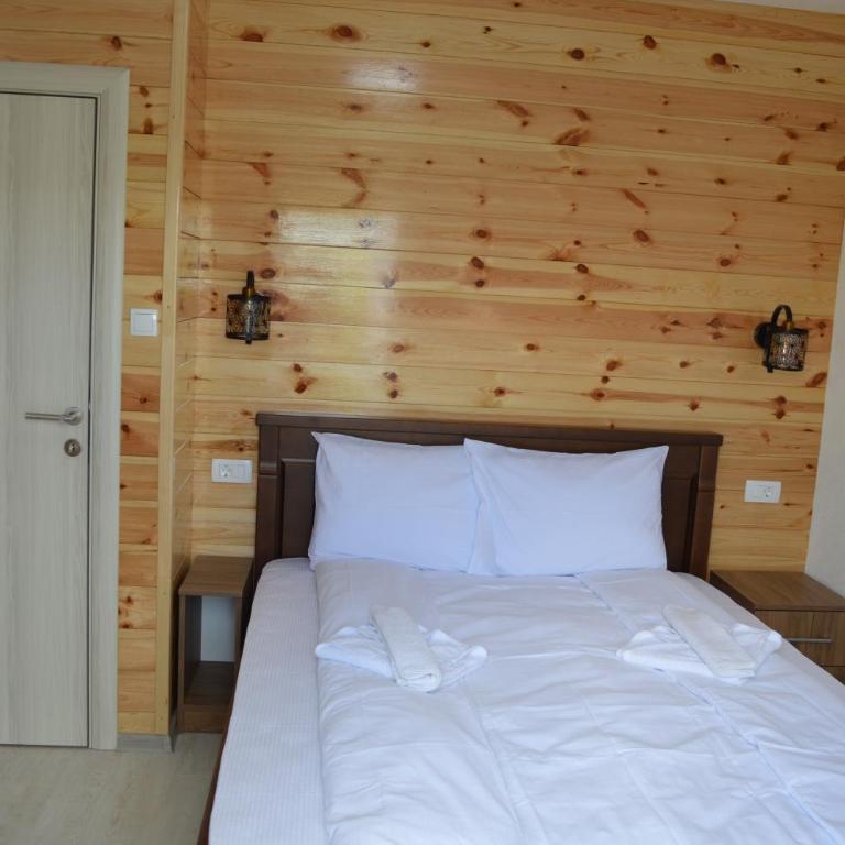 Apartmani Srećko - Two-Bedroom Apartment with Mountain View - 7