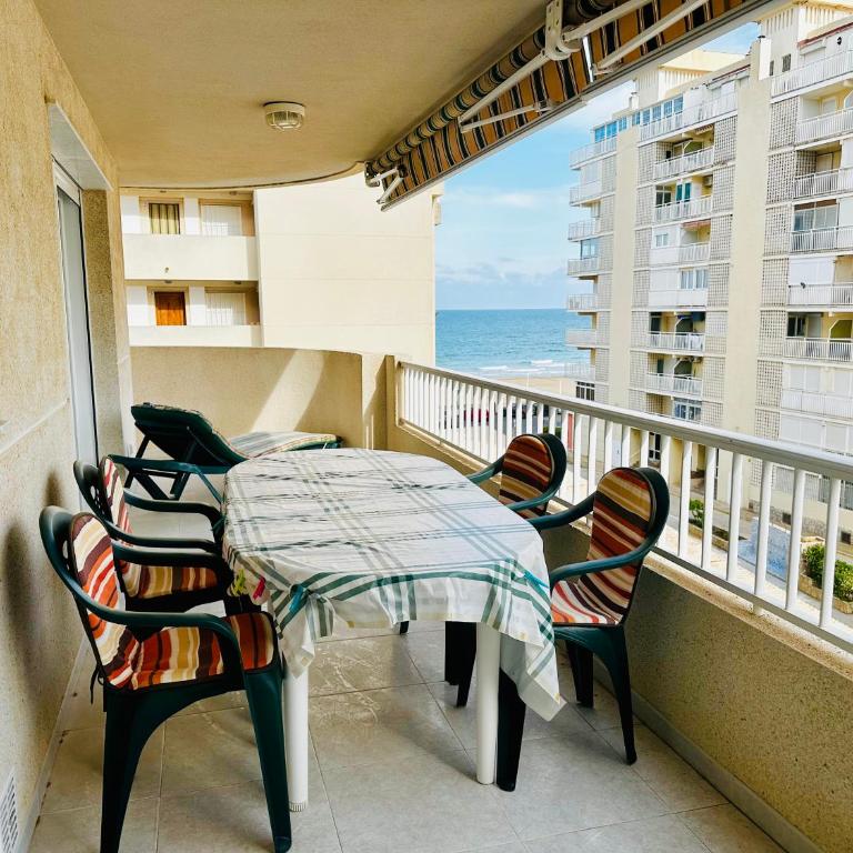 APARTAMENTO 2 Hab CON PISCINA Y GARAJE - Apartamento de 2 dormitorios con terraza y vistas al mar - 16