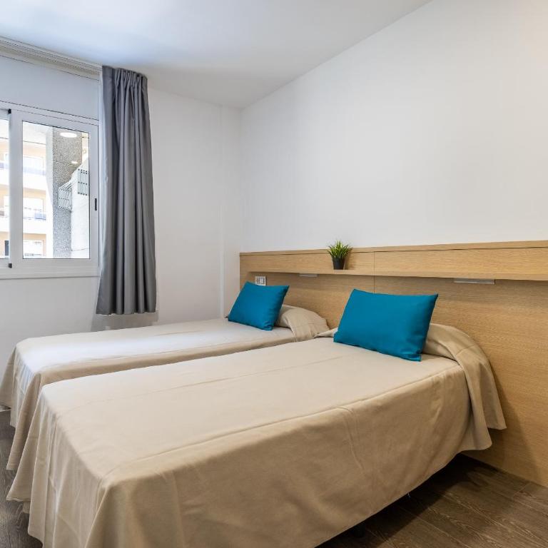 Rentalmar Zahara family suites - One-Bedroom Apartment - 15