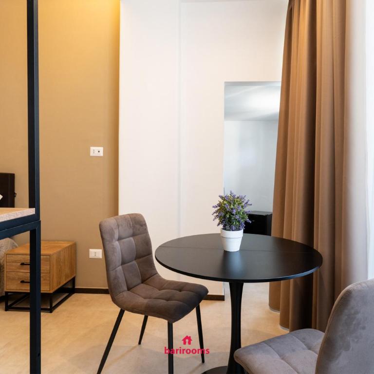 Barirooms - Urban 163 - Camera Matrimoniale con Bagno Privato - 2