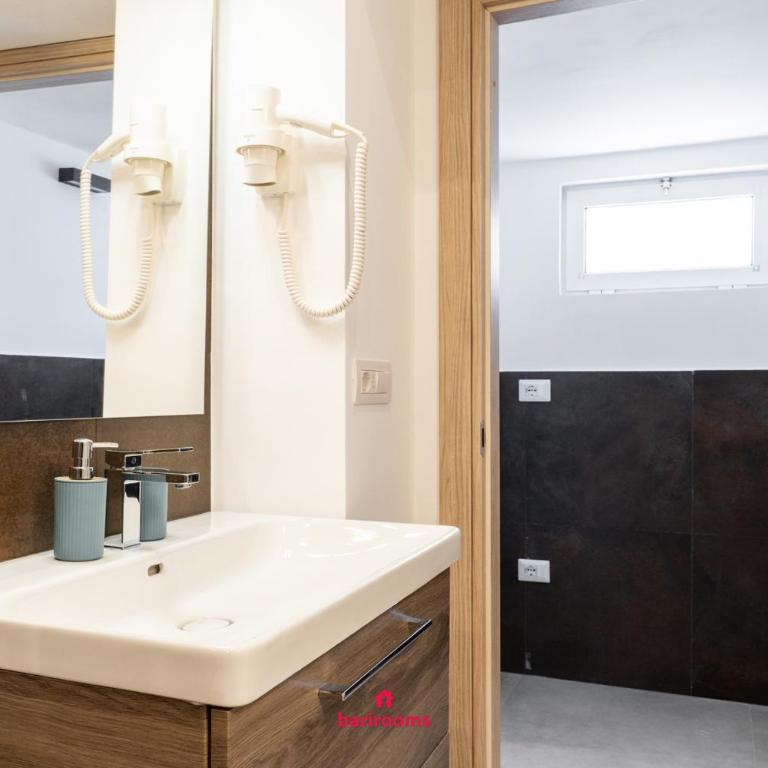 Barirooms - Urban 163 - Camera Matrimoniale con Bagno Privato - 6