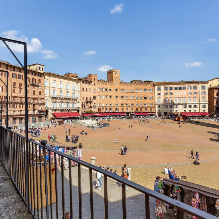 The Balcony Suite - Piazza del Campo - Appartamento con 2 Camere da Letto - 25