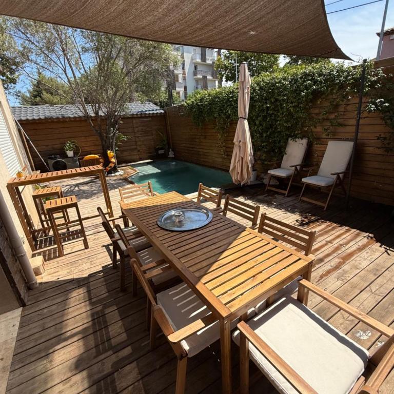 Maison avec Piscine et Jacuzzi Proche des plages - Villa 3 Chambres - 17