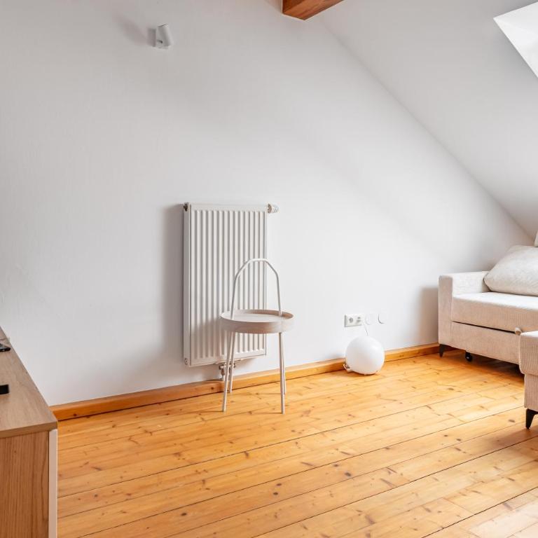 Alpena Homes, Zentrum, Domblick, Küche - Apartment mit 1 Schlafzimmer - 3