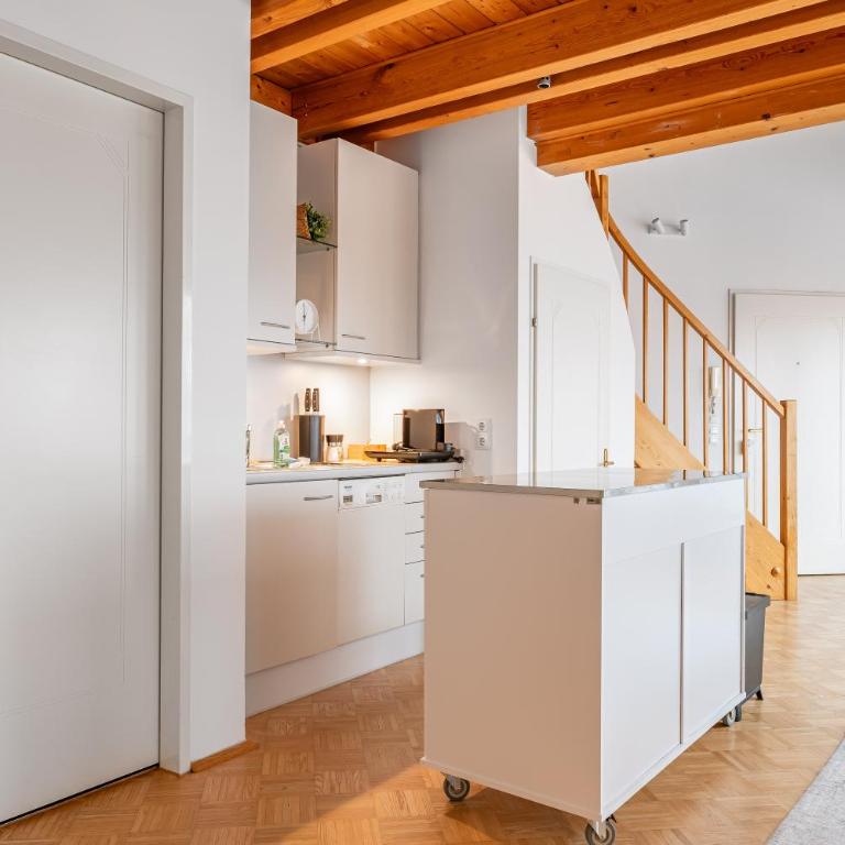 Alpena Homes, Zentrum, Domblick, Küche - Apartment mit 1 Schlafzimmer - 5