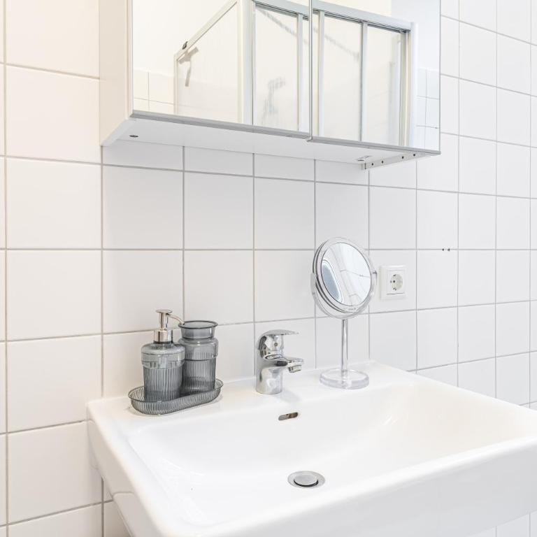 Alpena Homes, Zentrum, Domblick, Küche - Apartment mit 2 Schlafzimmern - 7