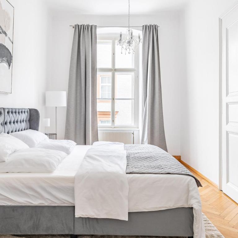 Alpena Homes, Zentrum, Domblick, Küche - Apartment mit 2 Schlafzimmern - 8