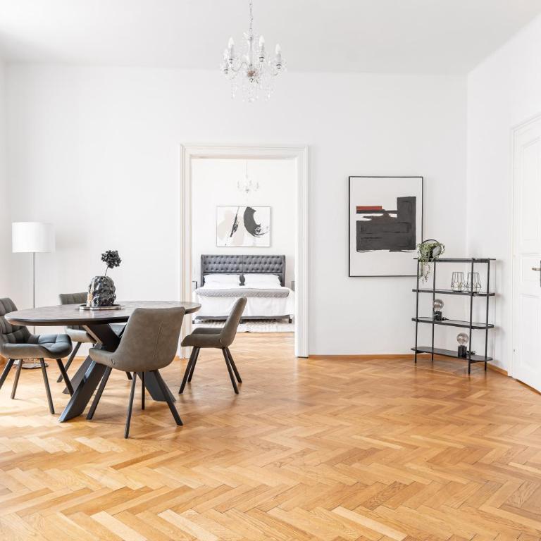 Alpena Homes, Zentrum, Domblick, Küche - Apartment mit 2 Schlafzimmern - 9