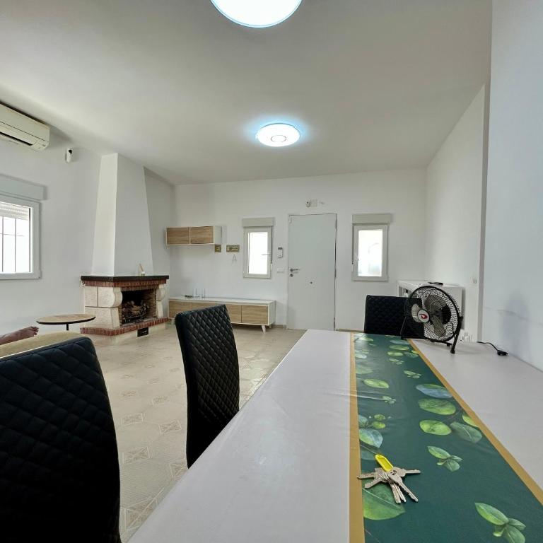 Villa with Pool, Chill-Out & BBQ - Casa de 4 dormitorios - 4