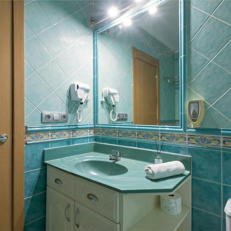 Paradise Court 1 BR Condo with Pool, Costa Adeje - One-Bedroom Apartment - 33