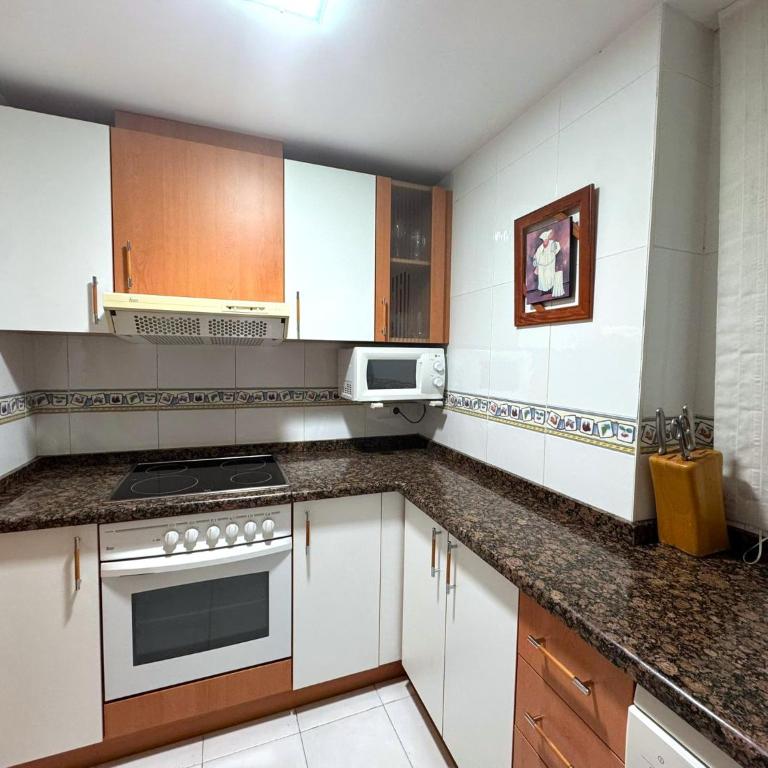 Acintur - Two-Bedroom Apartment - 25