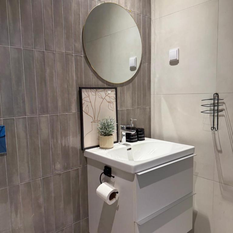 ASTRA LUX - Galerija Beograd na vodi - Belgrade Waterfront - Deluxe One-Bedroom Apartment - 16