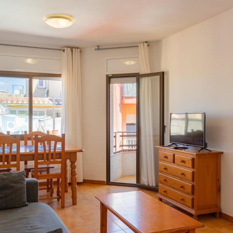 Apartaments Palamós - Pal Beach - Apartamento de 2 dormitorios con balcón o terraza (4-6 adultos) - 11
