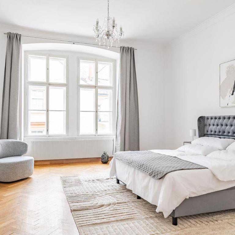 Alpena Homes, Zentrum, Domblick, Küche - Apartment mit 2 Schlafzimmern - 12