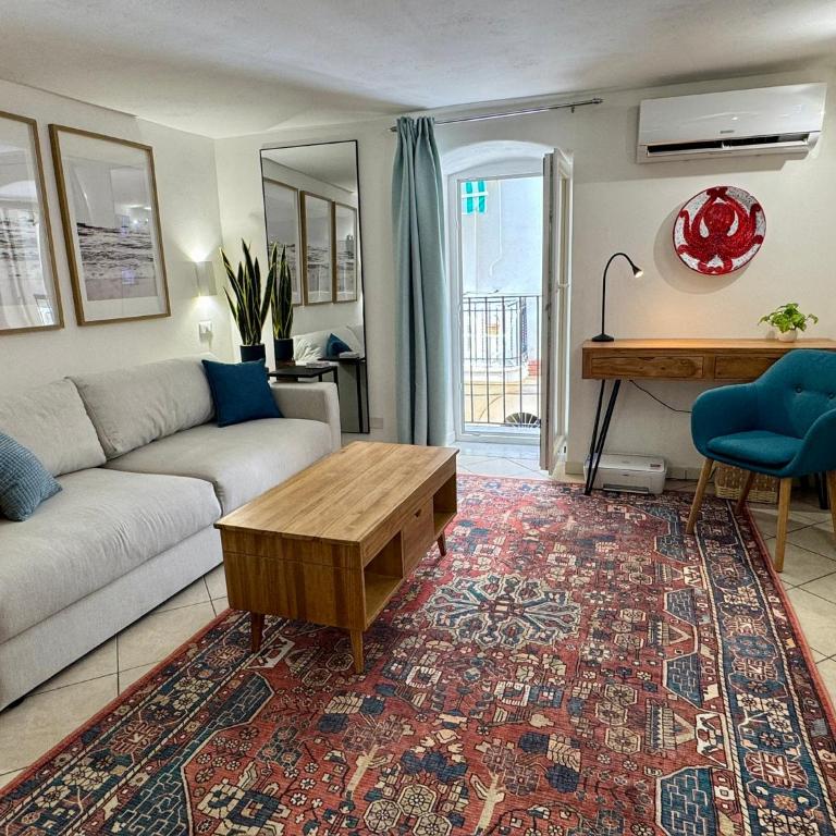Stylish Apartment Steps from the Beach - Appartamento con 2 Camere da Letto - 1