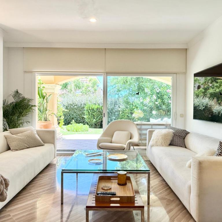 Sea Breeze Luxury Hacienda Elviria - EaW Homes - Apartamento de 2 dormitorios con terraza - 5