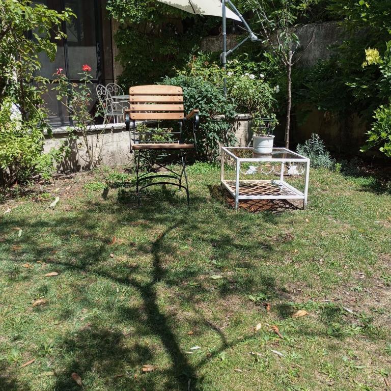 Chez Fleur - Chambre Double - Vue sur Jardin - 7