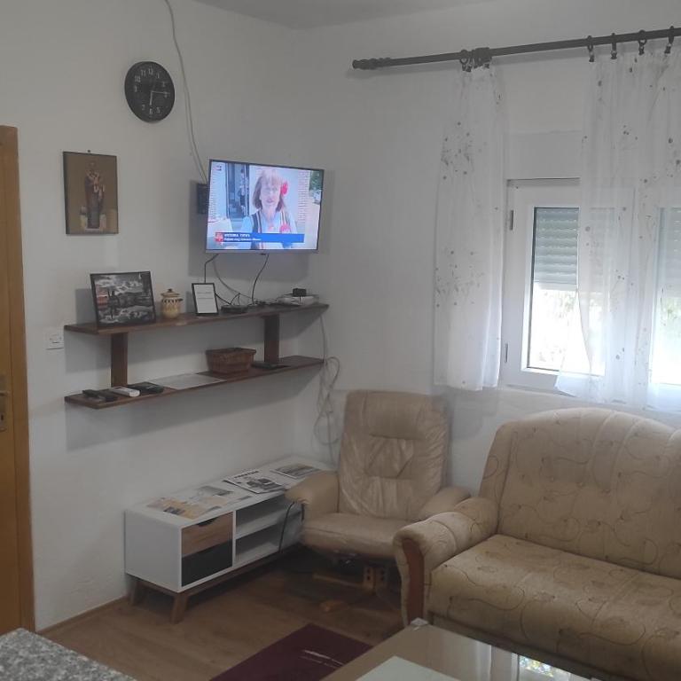 Apartmani Leonida 3 Trebinje - Apartman sa 3 Spavaće Sobe - 1