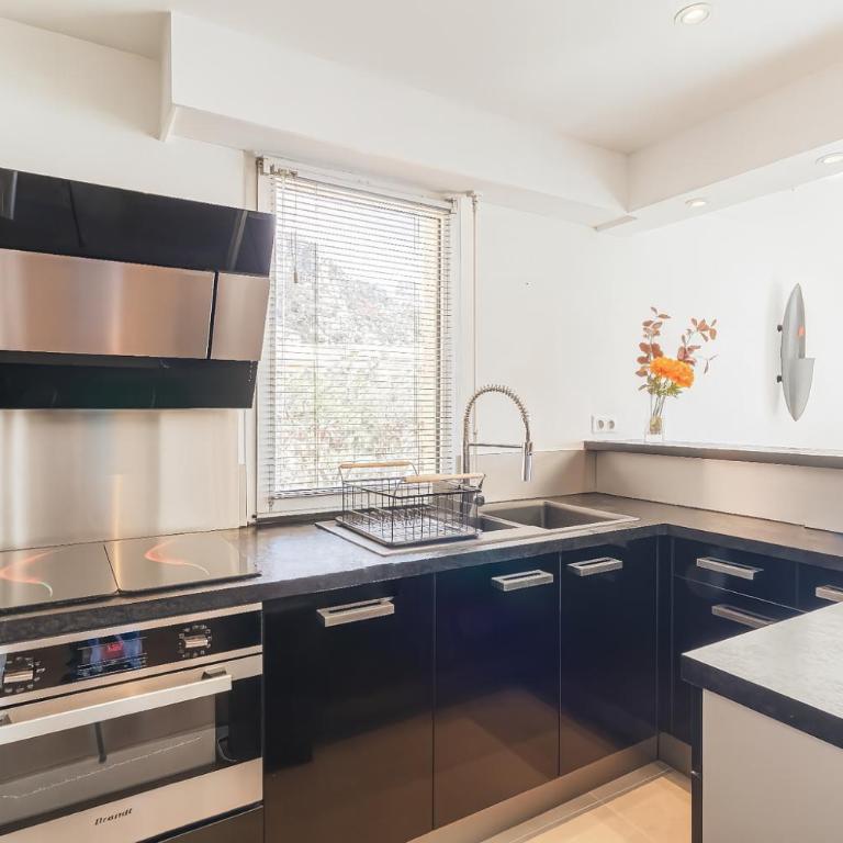 Stunning Renovated 1-Bedroom Breathtaking View - Appartement 1 Chambre - 4