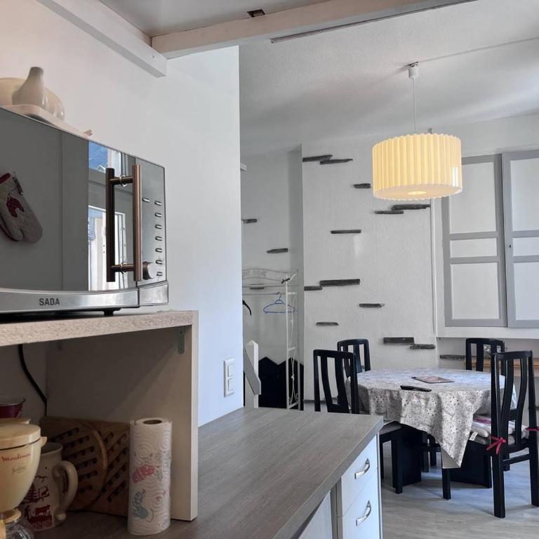 Appartement au cœur de Cauterets, confort, calme et proximité des thermes - FR-1-812-139 - Appartement - 12