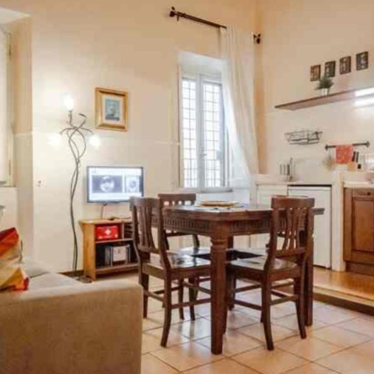 Piazza Navona Apartment - Appartamento con 2 Camere da Letto - 1