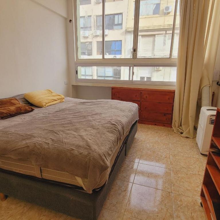 Confort en San Nicolás - cerca de todo! - Classic One-Bedroom Apartment with King Bed - 3