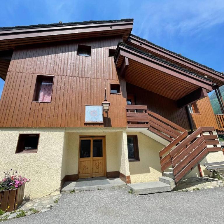 Appart skis aux pieds, proche commodités et remontées - FR-1-356-196 - Apartamento (5 adultos) - 11